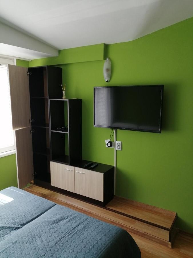 Top Center Apartment And Rooms Varna Bagian luar foto